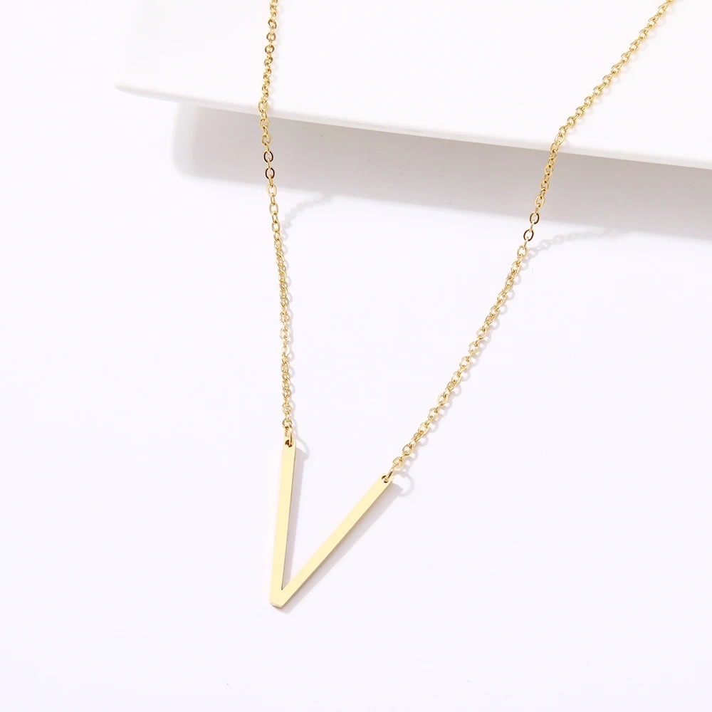 ◾️18k Gold Plated Sideways Initial Letter “V”Pendant Necklace